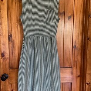 Women’s Soft Striped Sleeveless Dress Knee Length Summer With Pockets